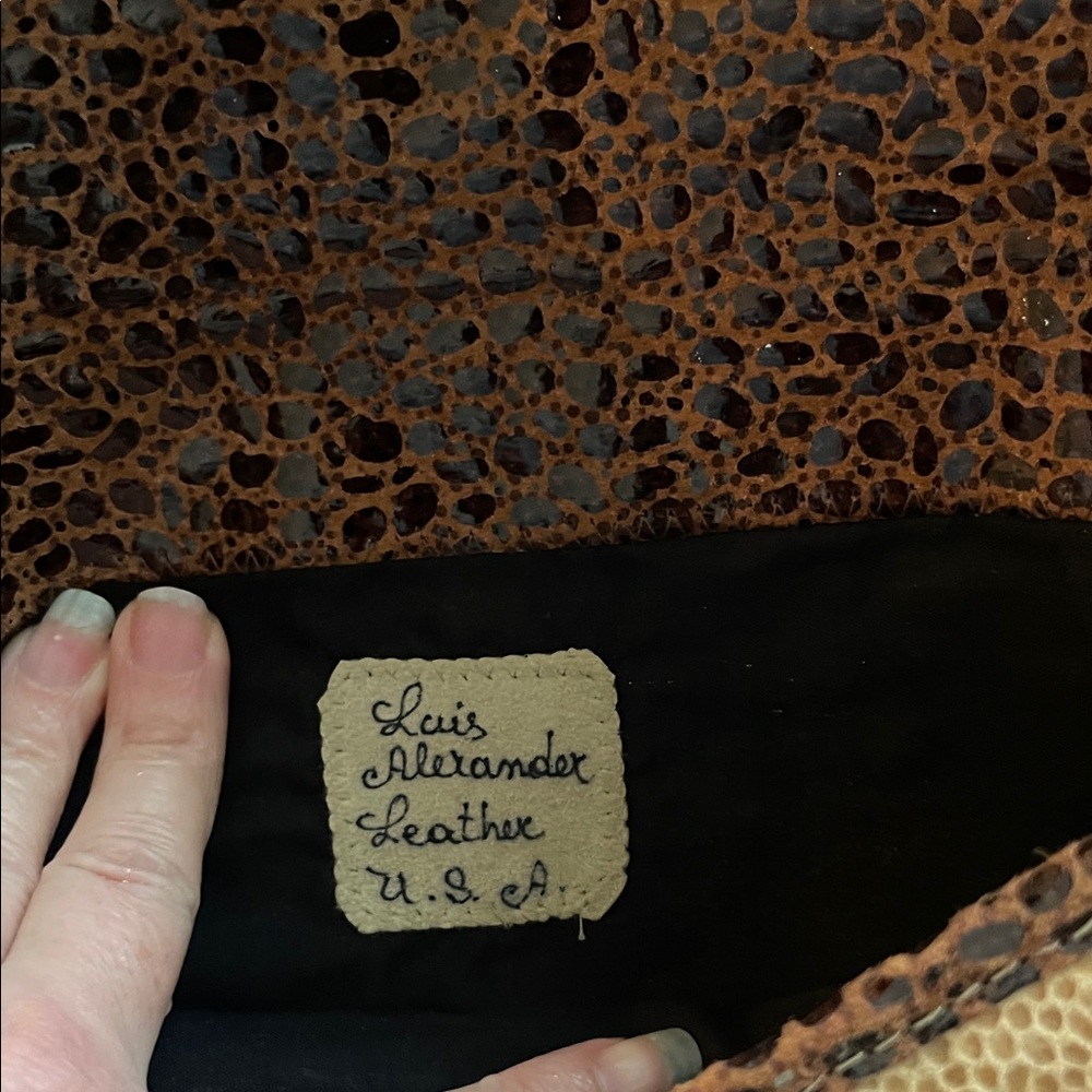 Exquisite Patchwork Leather Clutch - image 3